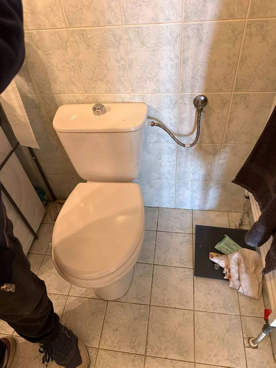 Kompakt WC na płytkach beżowych — DobryHydraulik Łódź